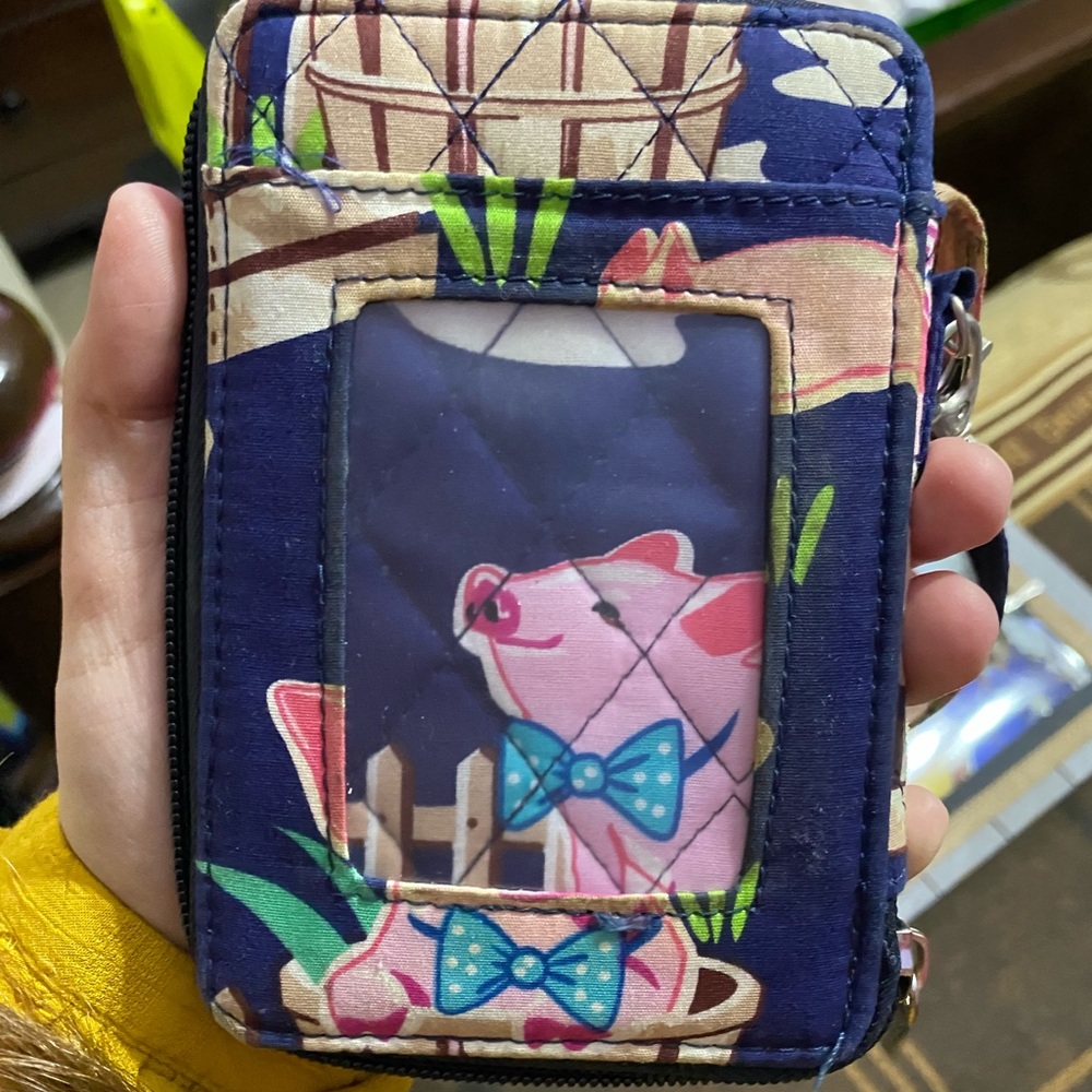Ngil wristlet
